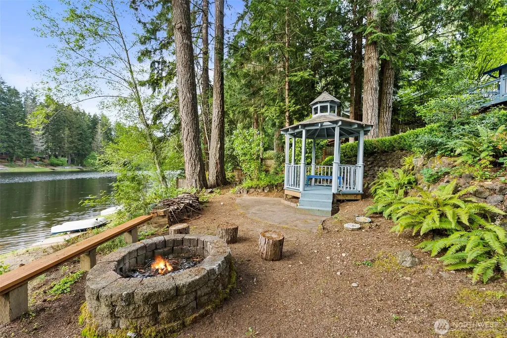 10710 Minterwood Drive NW Gig Harbor WA 98329