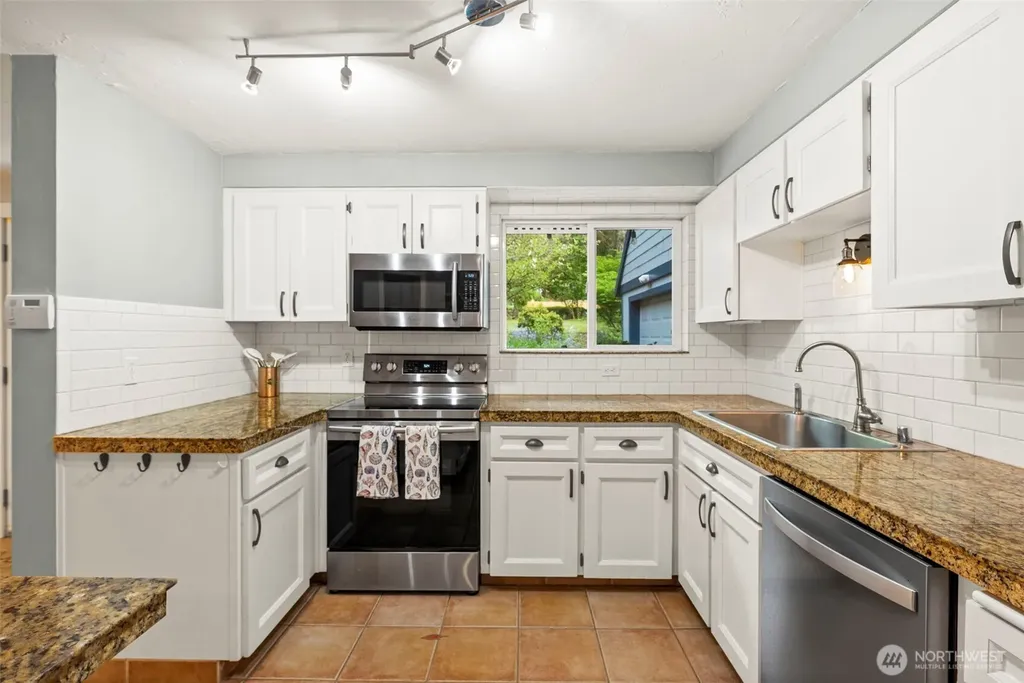 10710 Minterwood Drive NW Gig Harbor WA 98329