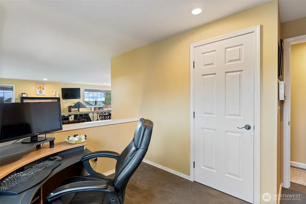4611 76th Street SW Mukilteo WA 98275