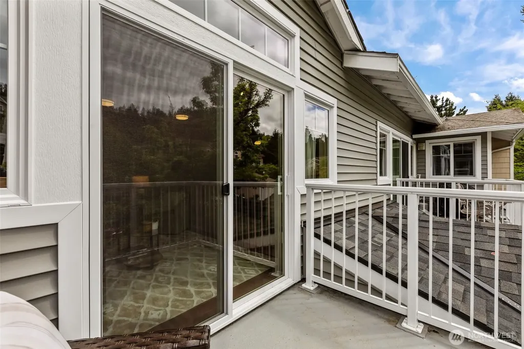 22022 42nd Avenue S Kent WA 98032