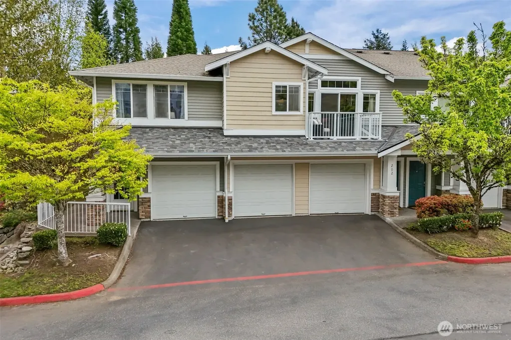 22022 42nd Avenue S Kent WA 98032