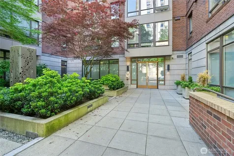 4547 8th Avenue NE Seattle WA 98105