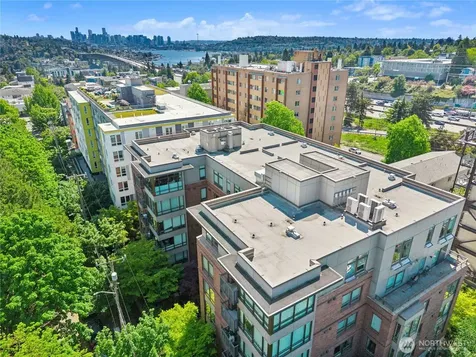 4547 8th Avenue NE Seattle WA 98105