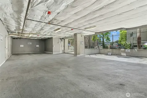 4547 8th Avenue NE Seattle WA 98105