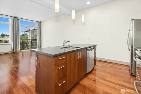 4547 8th Avenue NE Seattle WA 98105