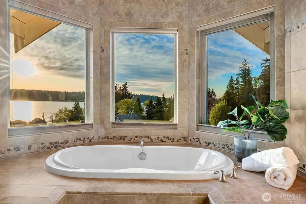 514 205th Avenue NE Sammamish WA 98074