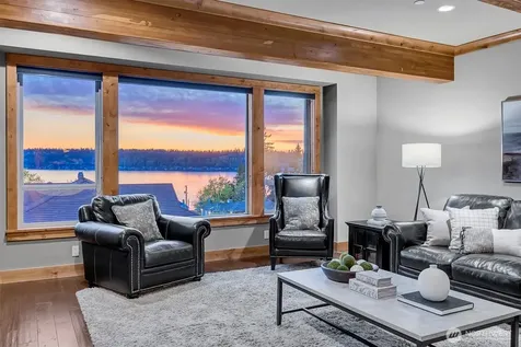 514 205th Avenue NE Sammamish WA 98074