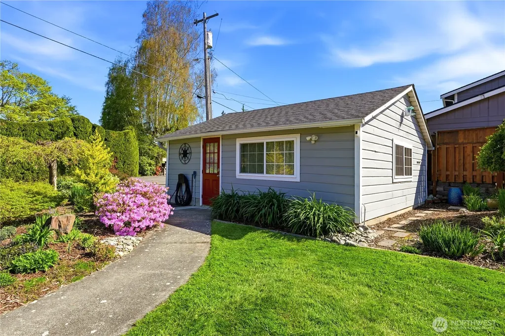 3402 Shore Avenue Everett WA 98203