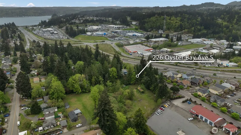 226 S Oyster Bay Avenue Bremerton WA 98312