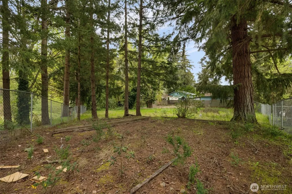 226 S Oyster Bay Avenue Bremerton WA 98312