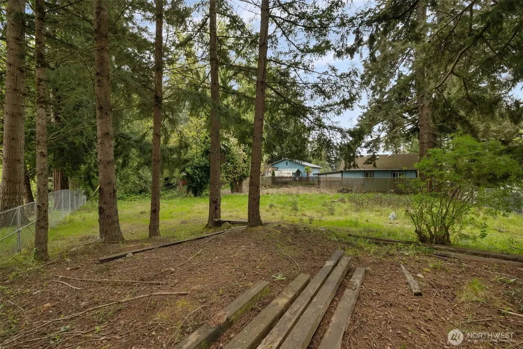 226 S Oyster Bay Avenue Bremerton WA 98312