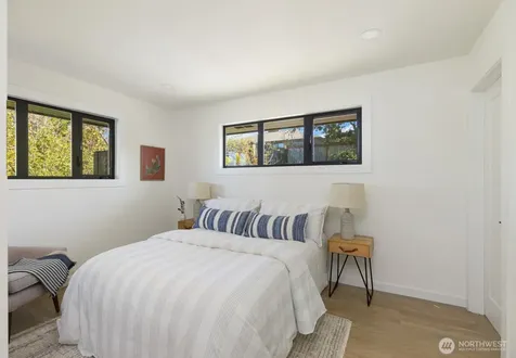 3430 39th Avenue W Seattle WA 98199