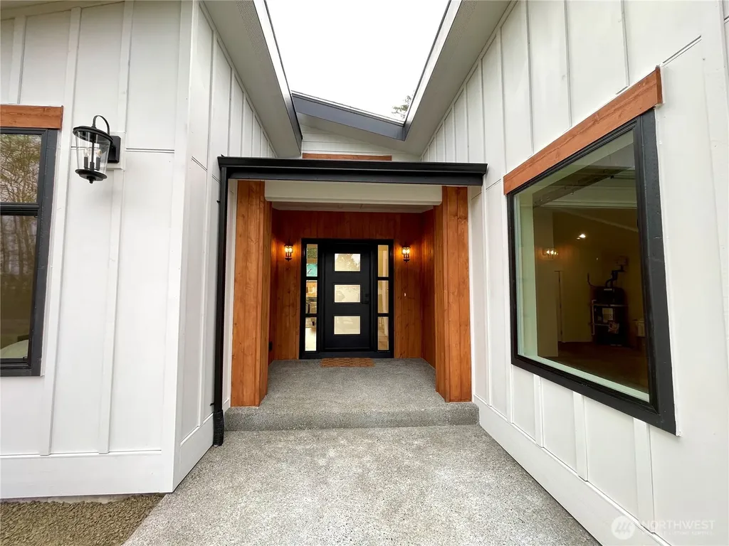 743 Wakina Loop SE Ocean Shores WA 98569