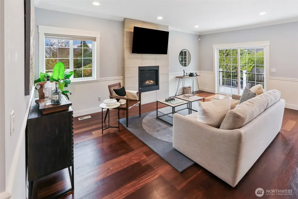 8050 29th Avenue NW Seattle WA 98117