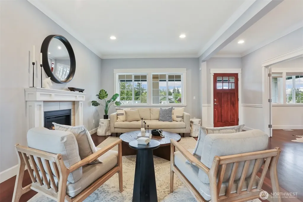 8050 29th Avenue NW Seattle WA 98117
