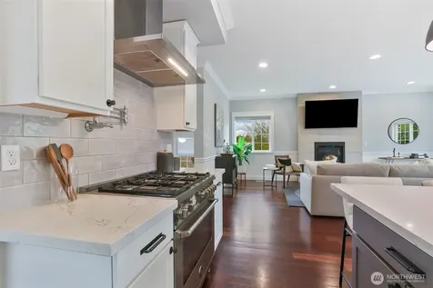8050 29th Avenue NW Seattle WA 98117