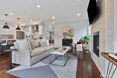 8050 29th Avenue NW Seattle WA 98117