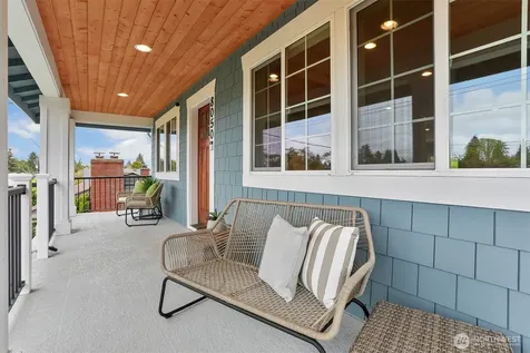 8050 29th Avenue NW Seattle WA 98117