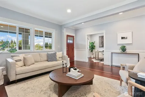 8050 29th Avenue NW Seattle WA 98117