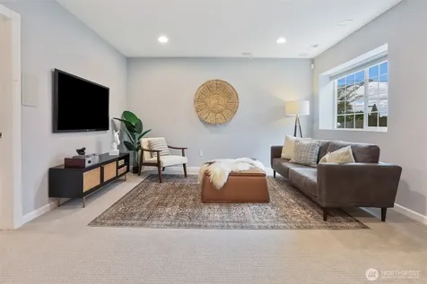8050 29th Avenue NW Seattle WA 98117