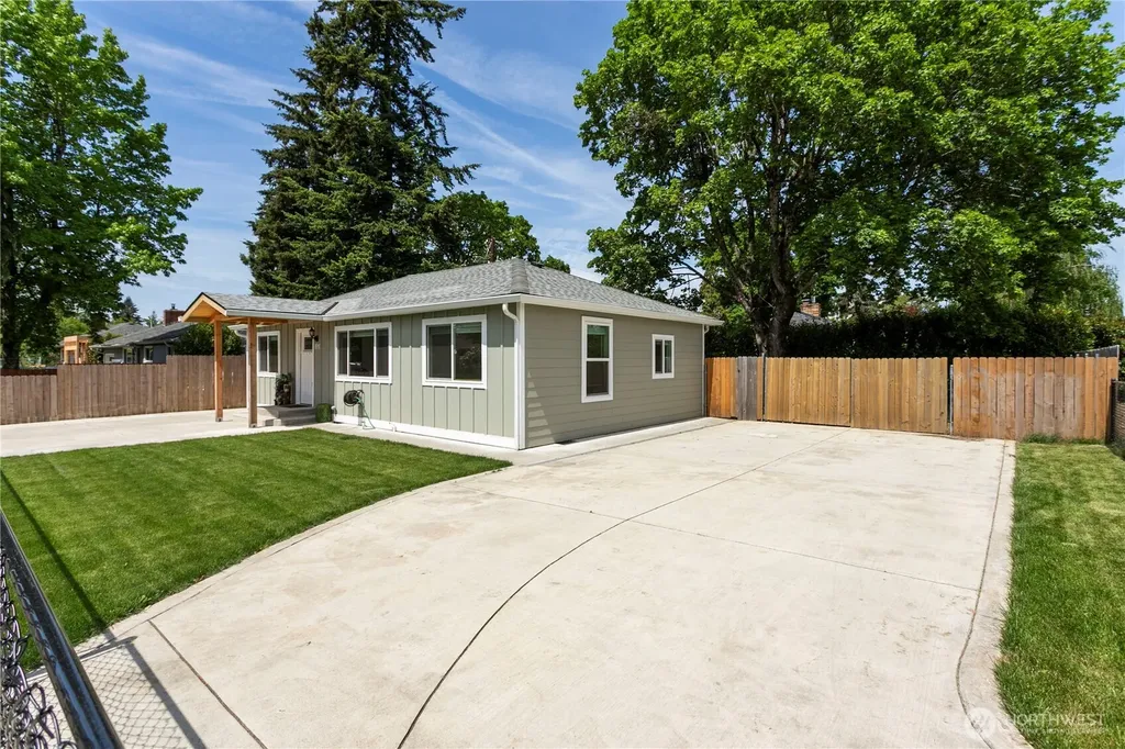8910 SE Northgate Avenue Vancouver WA 98664