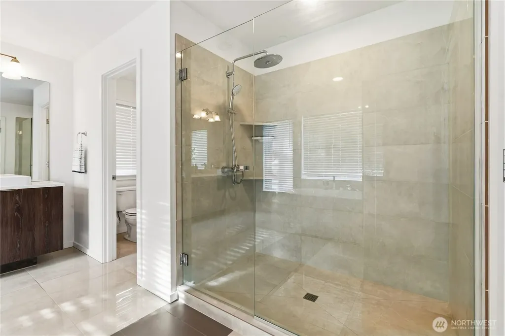 6563 SE 8th Place Renton WA 98059
