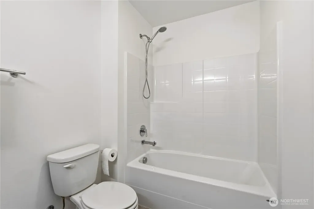 6563 SE 8th Place Renton WA 98059