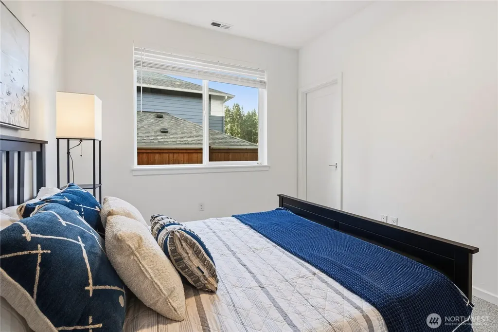 6563 SE 8th Place Renton WA 98059