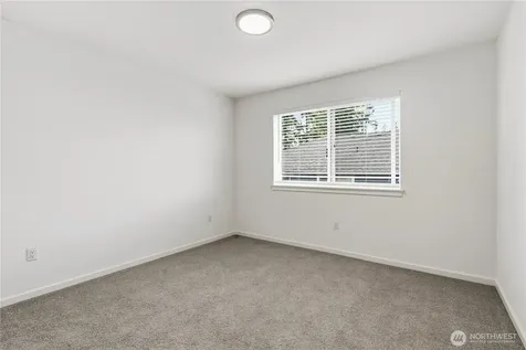 6563 SE 8th Place Renton WA 98059