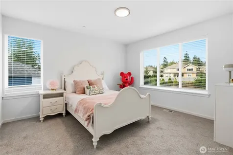 6563 SE 8th Place Renton WA 98059