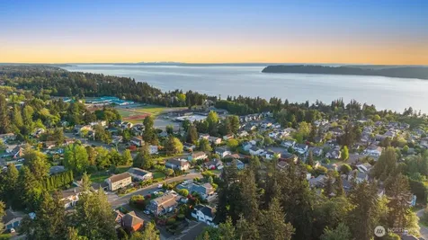 902 18th Street Mukilteo WA 98275