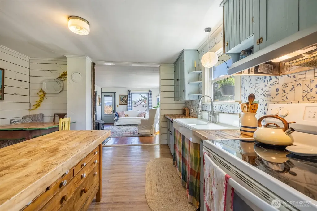 311 W Nevada Avenue Roslyn WA 98941