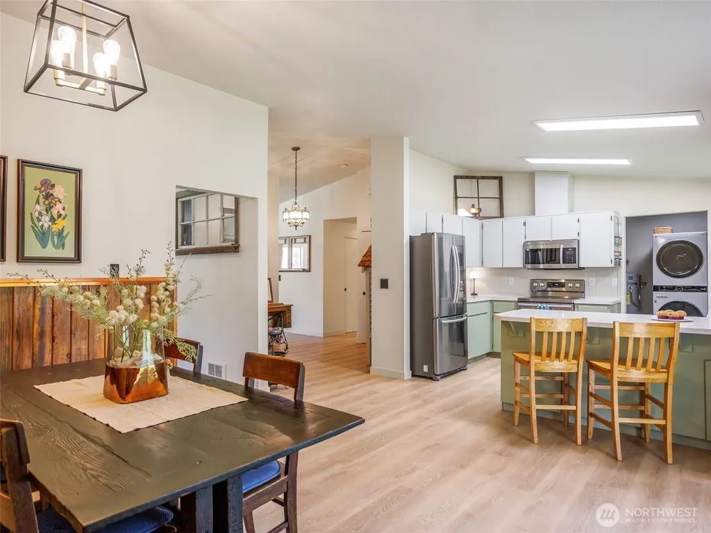 25 Carol Lane Elma WA 98541