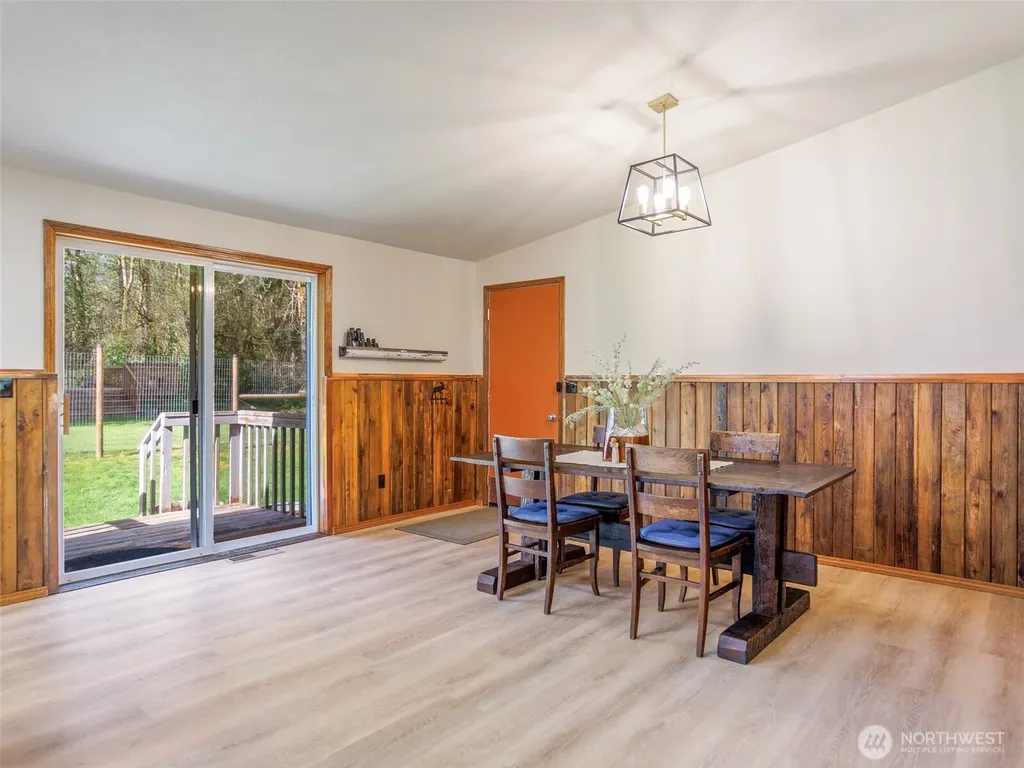 25 Carol Lane Elma WA 98541