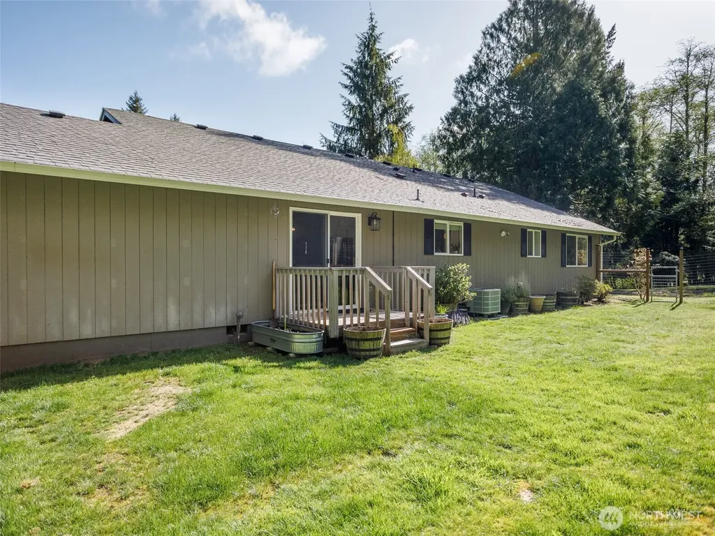 25 Carol Lane Elma WA 98541