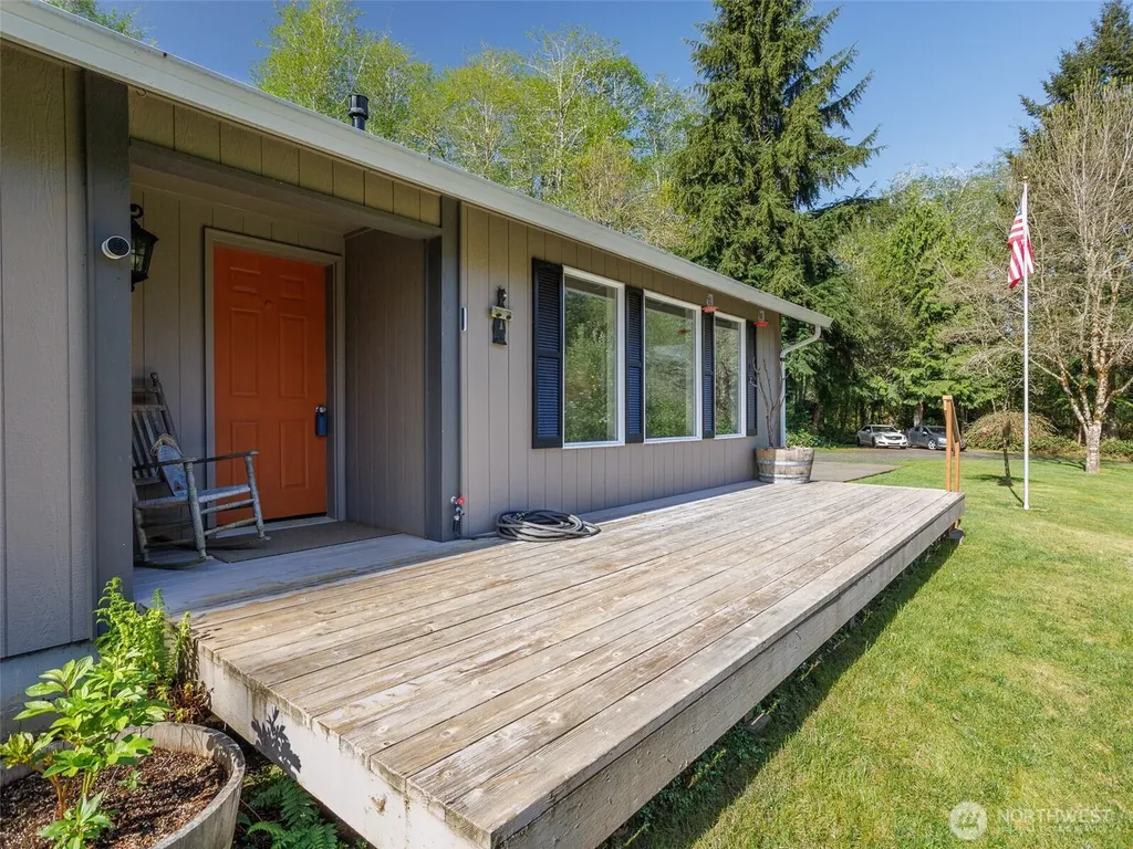 25 Carol Lane Elma WA 98541