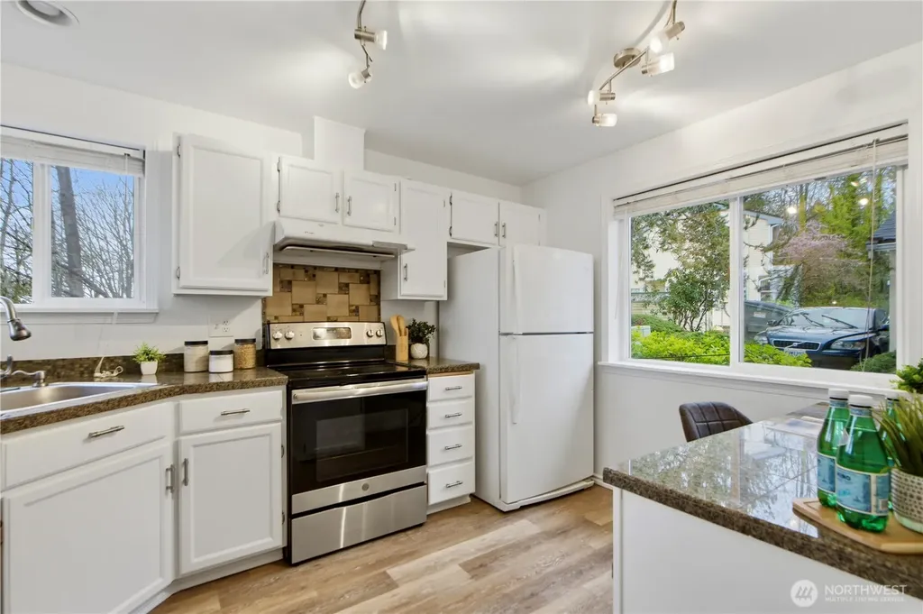 833 SW Sunset Boulevard Renton WA 98057