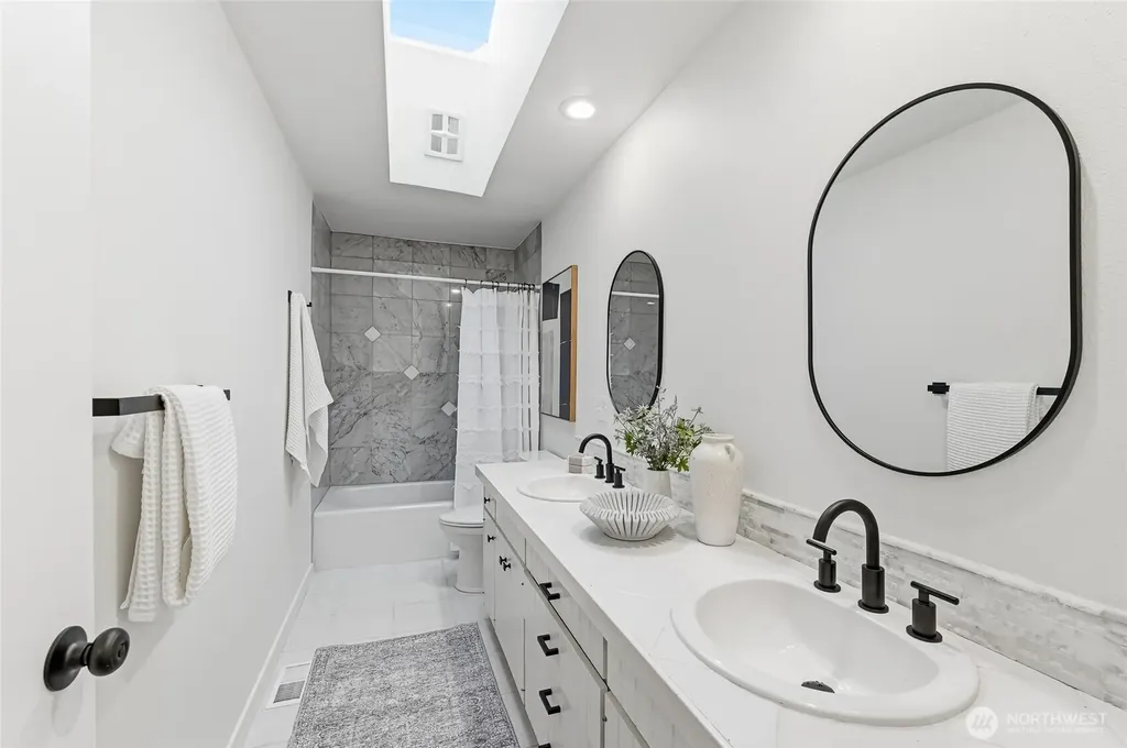 15419 62nd Avenue NE Kenmore WA 98028