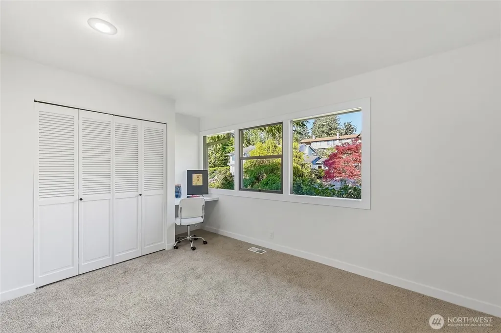 15419 62nd Avenue NE Kenmore WA 98028