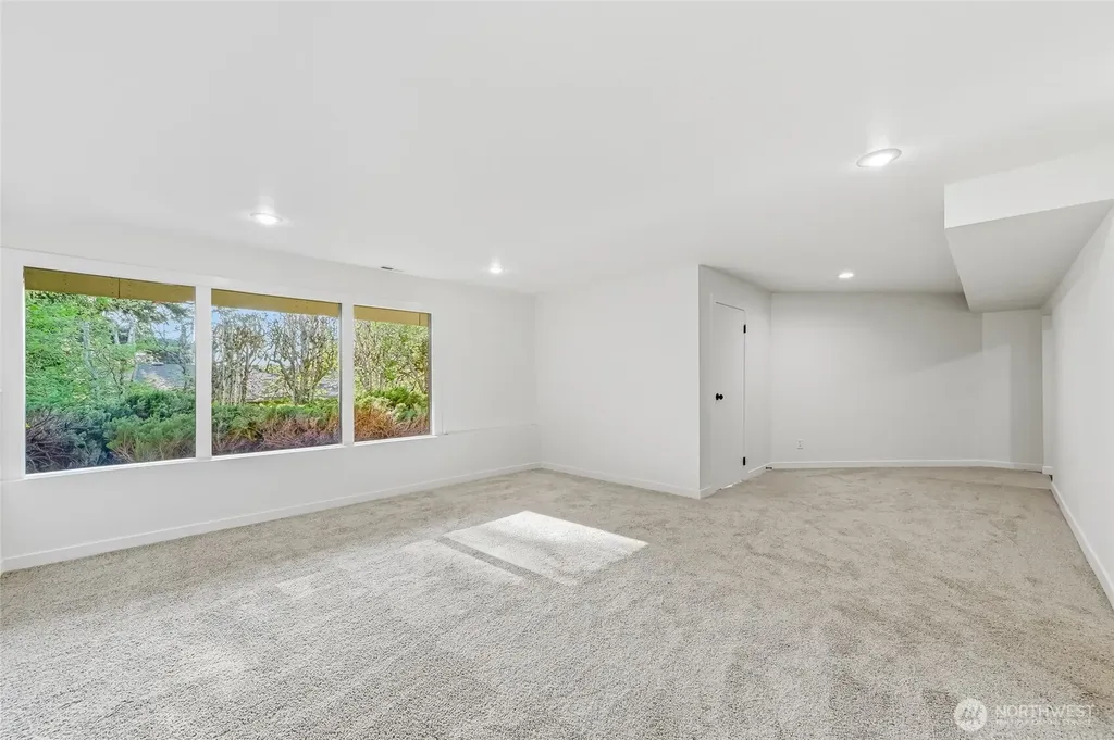 15419 62nd Avenue NE Kenmore WA 98028