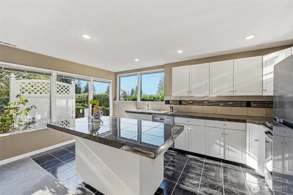 15419 62nd Avenue NE Kenmore WA 98028