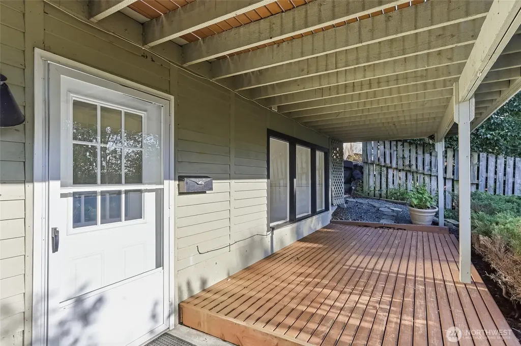 15419 62nd Avenue NE Kenmore WA 98028