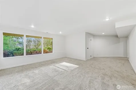 15419 62nd Avenue NE Kenmore WA 98028