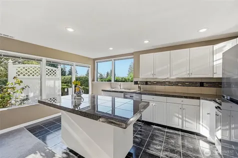 15419 62nd Avenue NE Kenmore WA 98028