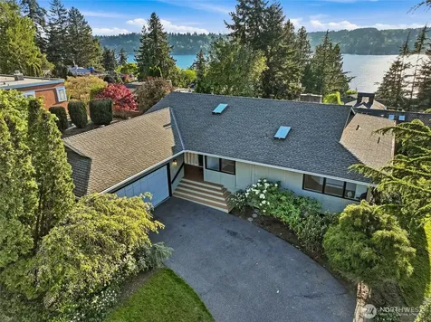 15419 62nd Avenue NE Kenmore WA 98028