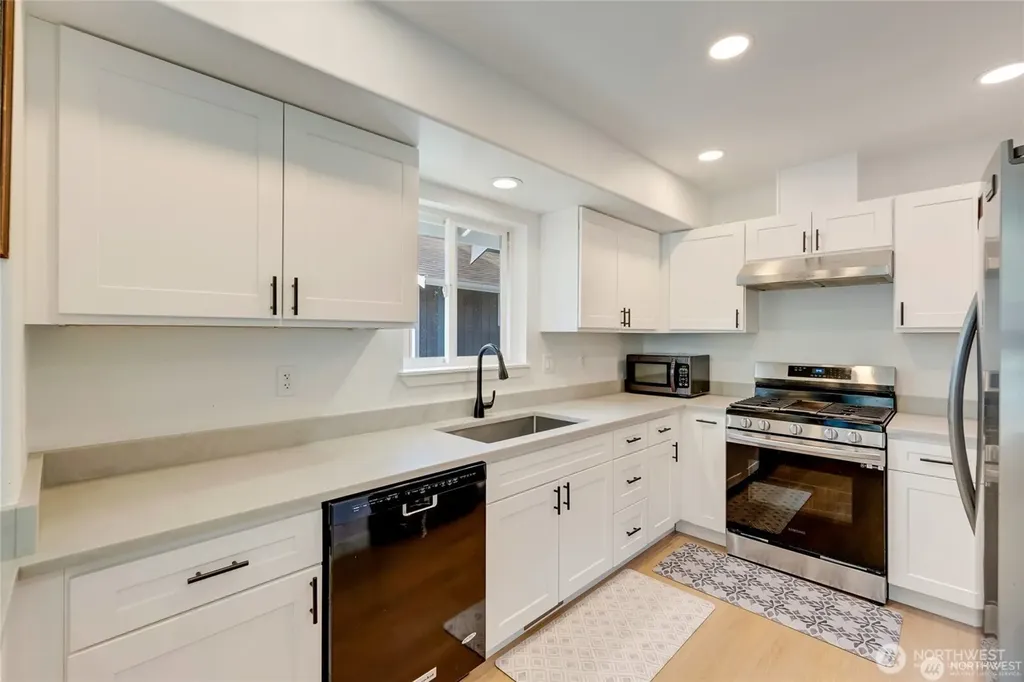 3116 12th Street Everett WA 98201
