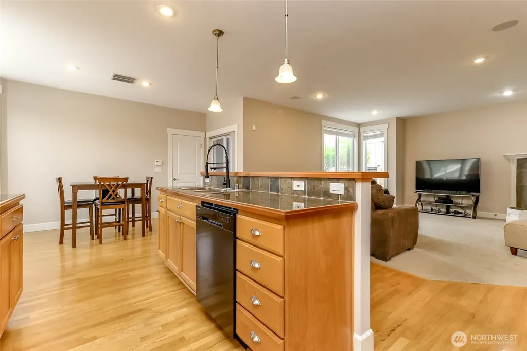 6213 122nd Street Ct E Puyallup WA 98373