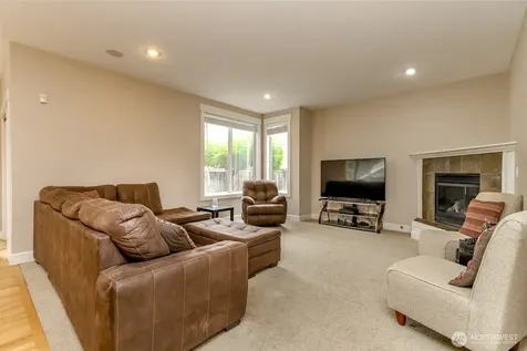 6213 122nd Street Ct E Puyallup WA 98373
