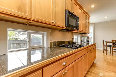 6213 122nd Street Ct E Puyallup WA 98373