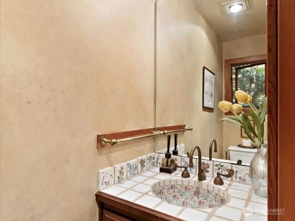 6418 E Mercer Way Mercer Island WA 98040